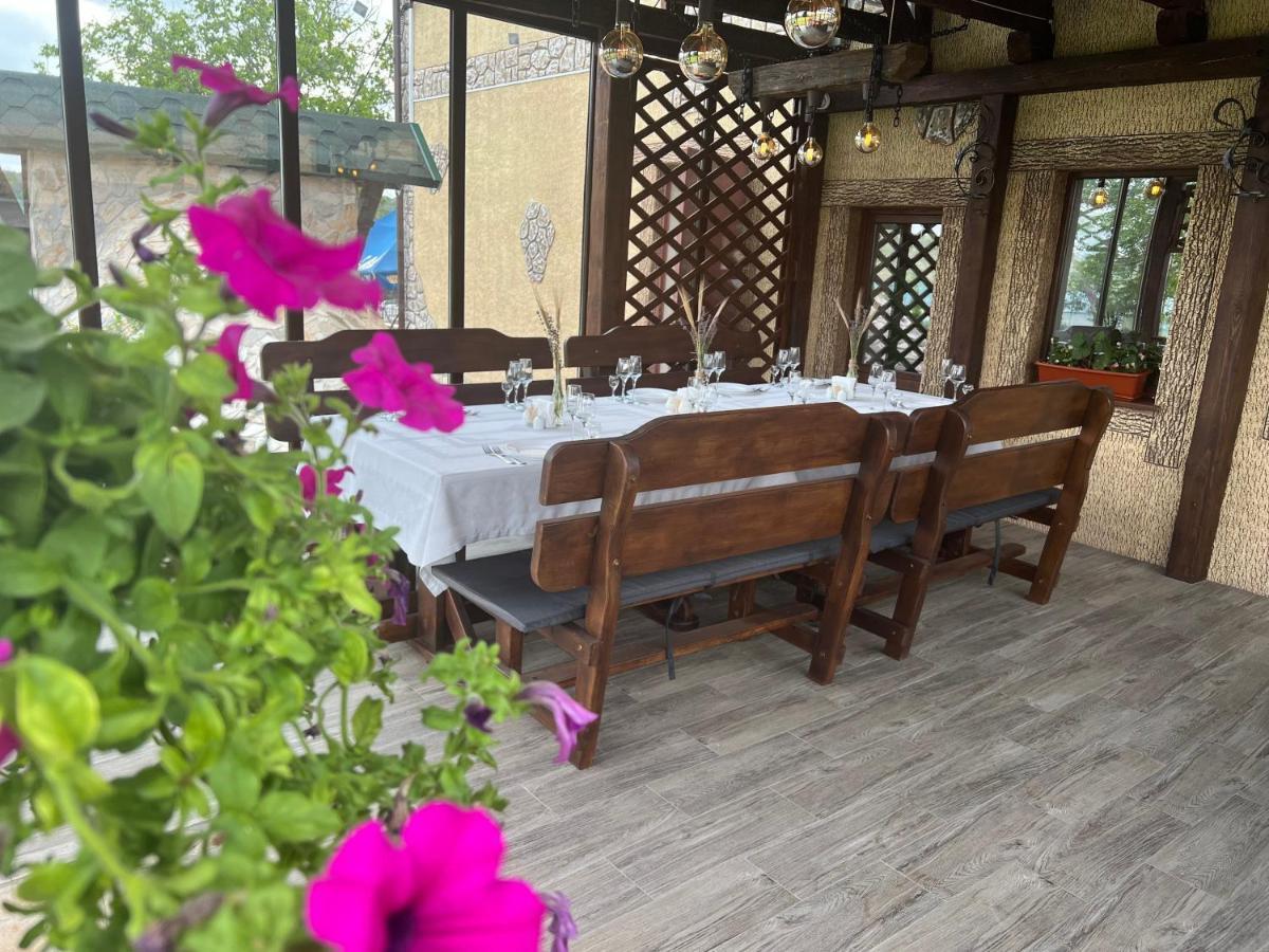 Colina Verde Resort Chişinǎu Buitenkant foto